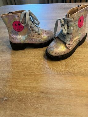 Lola and the boys happy emoji combat boots EUC size 30/12US